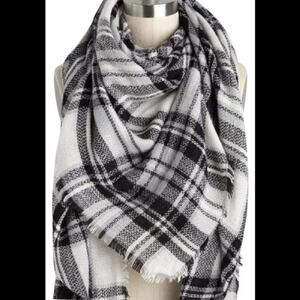 ModCloth Scarf Plaid Blanket Black & White large long